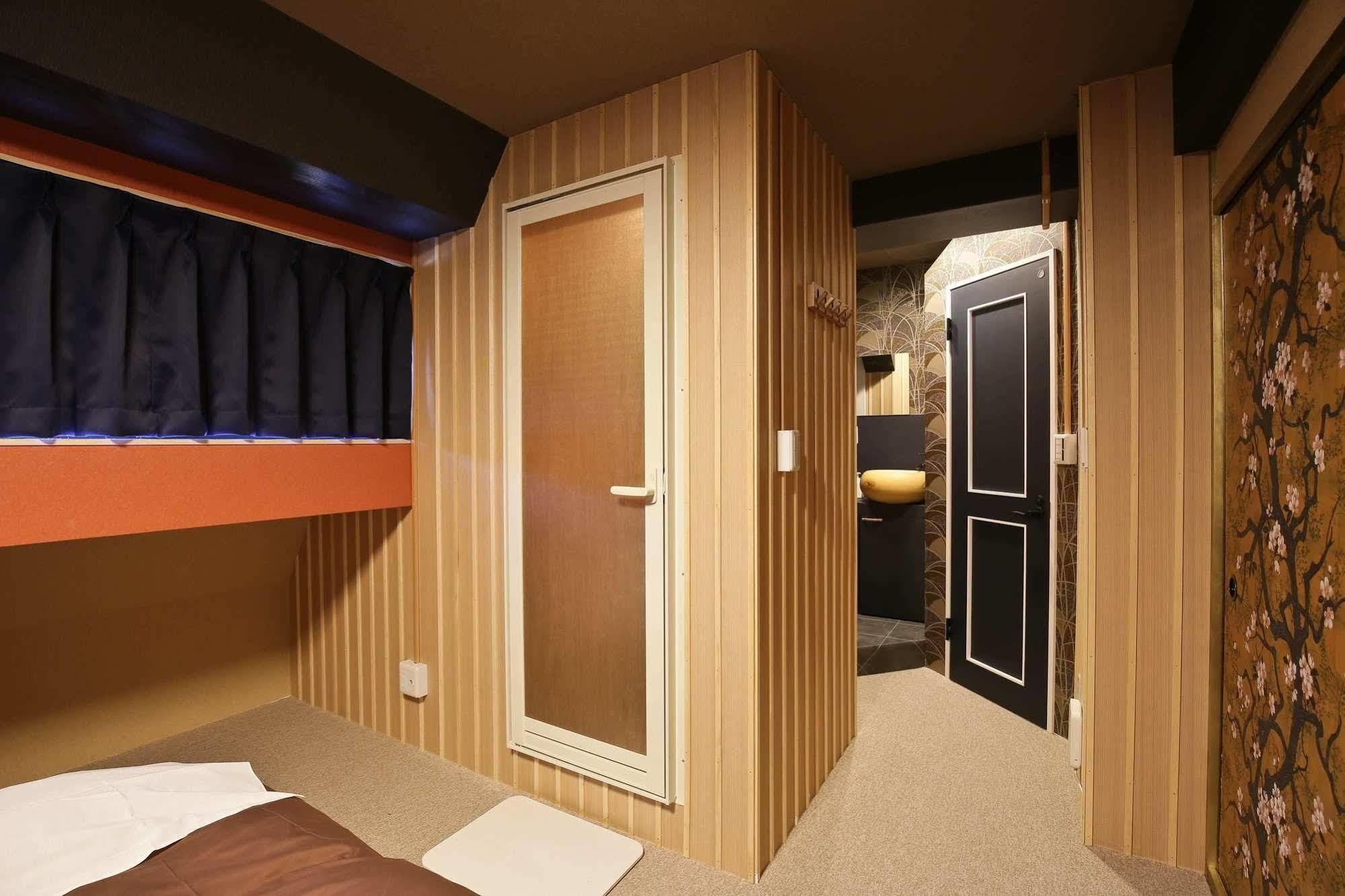 Samurais Hostel Ikebukuro Tokyo prefektur Exteriör bild